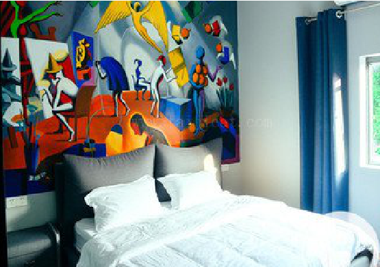 南丰对于酒店的墙体彩绘而言更注重哪些方面？